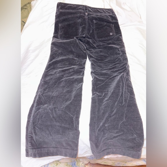 Athleta Duster Pants Flint Grey Velvet Cargo - 6 Petite - Picture 11 of 14